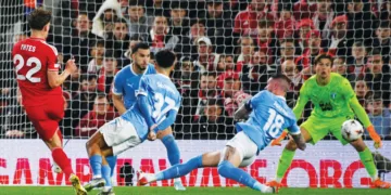 നോട്ടിങ്ങാം താരം റയാന്‍ യേറ്റ്‌സ്(ഇടത്തേ അറ്റം)
സ്‌കോര്‍ ചെയ്യുന്നു