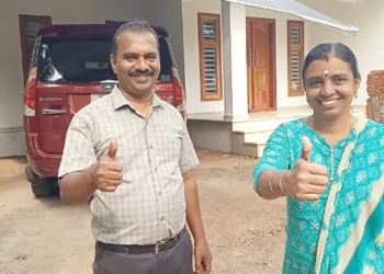 പവിത്രനും ശ്രീജയും രാവിലെ വീട്ടില്‍ നിന്ന് പ്രചരണത്തിലേക്ക്‌