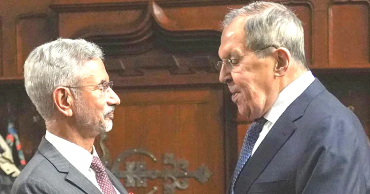 മോസ്കോയിലെത്തിയ വിദേശകാര്യ മന്ത്രി എസ്. ജയശങ്കറും റഷ്യന് വിദേശകാര്യ മന്ത്രി സെര്ജി ലാവ്റോയും കൂടിക്കാഴ്ചക്കിടെ