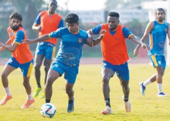 കണ്ണൂര്‍ വാരിയേഴ്‌സ് എഫ്‌സി താരങ്ങള്‍ പരിശീലനത്തില്‍