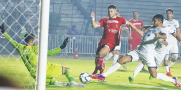 കണ്ണൂര്‍ വാരിയേഴ്‌സ്-കാലിക്കറ്റ് എഫ്‌സി പോരാട്ടത്തില്‍ നിന്ന്‌