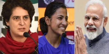 വനിതാ ഏകദിനലോകകപ്പ് നേടിയ ഇന്ത്യന്‍ ടീമിലെ താരമായ സ്നേഹ റാണ (നടുവില്‍)