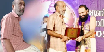 അഖിലകേരള ശാസ്താംപാട്ട് കലാകാരസമിതി തൃപ്പൂണിത്തുറ ലായം കൂത്തമ്പലത്തില്‍ നടത്തിയ ചടങ്ങില്‍ രാംകുമാറിനെ മുന്‍ ശബരിമല മേല്‍ശാന്തി പുത്തിലത്ത് മഹേശ് നമ്പൂതിരി
ആദരിക്കുന്നു