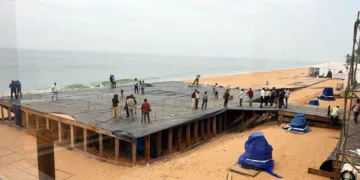 നാവികസേനാ ദിനത്തോടനുബന്ധിച്ച് ശംഖുമുഖം കടപ്പുറത്ത് പ്രത്യേക വേദി സജ്ജീകരിക്കുന്നു