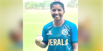 അണ്ടര്‍ 23 വനിതാ ട്വന്റി 20 ചാമ്പ്യന്‍ഷിപ്പില്‍ ഝാര്‍ഖണ്ഡിനെതിരെ 3 വിക്കറ്റ് നേടിയ കേരളത്തിന്റെ സൂര്യ സുകുമാര്‍