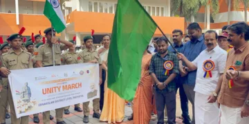 സര്‍ദാര്‍ വല്ലഭ്ഭായ് പട്ടേലിന്റെ 150-ാമത് ജന്മവാര്‍ഷികത്തോടനുബന്ധിച്ച് എറണാകുളം ചിന്മയ വിശ്വവിദ്യാപീഠത്തില്‍ നടന്ന രാഷ്ട്രീയ ഏകതാ ദിവസിന്റെ ഭാഗമായുള്ള പദയാത്ര കേന്ദ്രമന്ത്രി ജോര്‍ജ് കുര്യന്‍ ഫ്‌ളാഗ് ഓഫ് ചെയ്യുന്നു