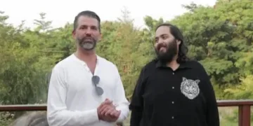 വനതാര സന്ദര്‍ശിച്ച ജൂനിയര്‍ ഡൊണാള്‍ഡ് ട്രംപിനൊപ്പം
അനന്ത് അംബാനി