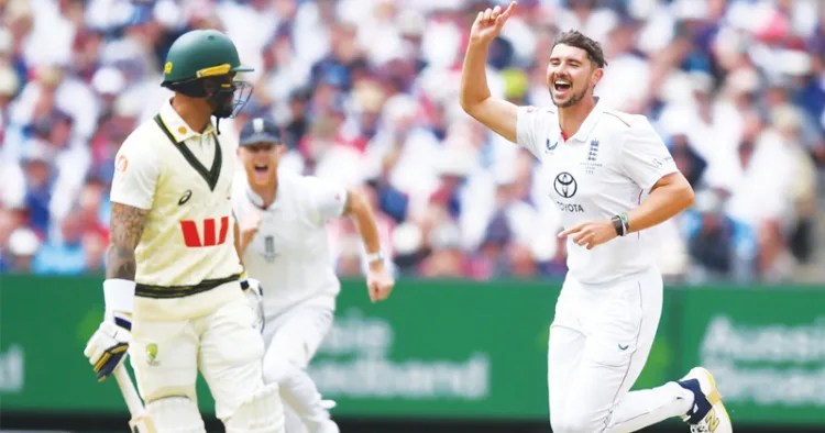 ഓസീസ് ബാറ്റര്‍ ജെയ്ക്ക് വെതറാള്‍ഡിനെ പുറത്താക്കിയ ഇംഗ്ലണ്ട് ബൗളര്‍ ജോഷ് ടംഗിന്റെ ആഹ്ലാദം