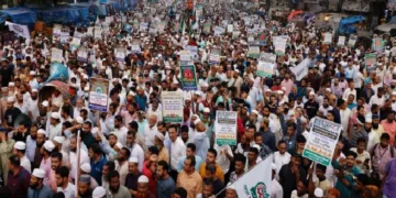 ബംഗ്ലാദേശില്‍ അരങ്ങേറുന്ന അക്രമം