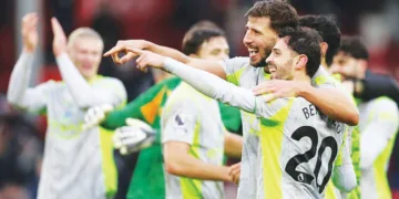 പ്രീമിയര്‍ ലീഗ് മത്സരം വിജയിച്ച മാഞ്ചസ്റ്റര്‍ സിറ്റി ടീം അംഗങ്ങളുടെ ആഹ്ലാദം