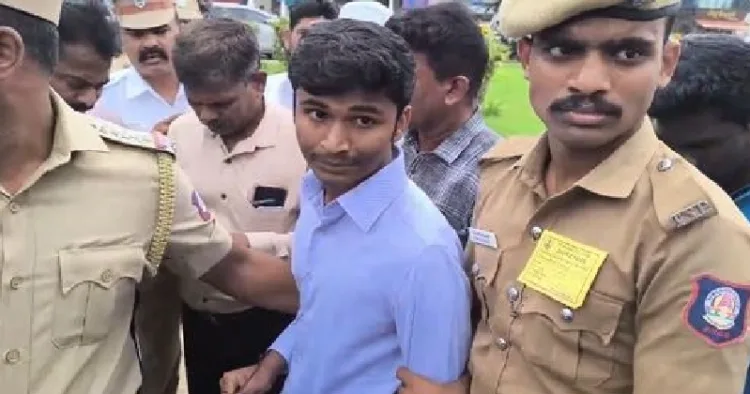 തിരുപ്പുറക്കുണ്ഡ്രത്തിലെ മുരുകമലയില്‍ ദീപം തെളിയിക്കണമെന്ന് ആവശ്യപ്പെട്ട് ശബ്ദമുയര്‍ത്തിയ ഡിഎംകെ എംഎല്‍എയുടെ മകന്‍