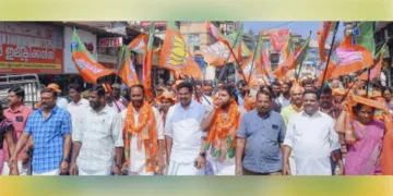 കല്‍പ്പറ്റ നഗരത്തില്‍ നടന്ന ആഹ്ലാദപ്രകടനം