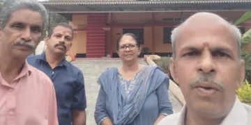 മമതാ ഹരികുമാര്‍ സഹപ്രവര്‍ത്തകര്‍ക്കൊപ്പം തെരഞ്ഞെടുപ്പ്
പ്രചാരണത്തിനിടയില്‍