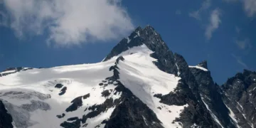 ഓസ്ട്രിയയിലെ ഏറ്റവും ഉയരമുള്ള കൊടുമുടി ഗ്രോസ്ഗ്ലോക്ക്നർ