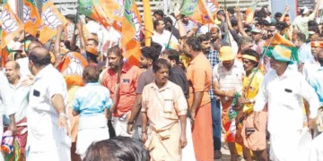 പെരുമ്പാവൂരില്‍ വിജയം ആഘോഷിക്കുന്ന ബിജെപി പ്രവര്‍ത്തകര്‍