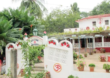 സ്വാമി ഓംകാറിന്റെ ശ്രീ ശാന്തി ആശ്രമം