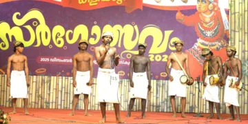 സര്‍ഗോത്സവ വേദിയില്‍ അരങ്ങേറിയ മംഗലംകളി പാട്ട്‌