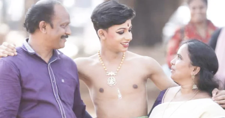 അദ്വൈതിനൊപ്പം രമേശ് കുമാറും സുധയും