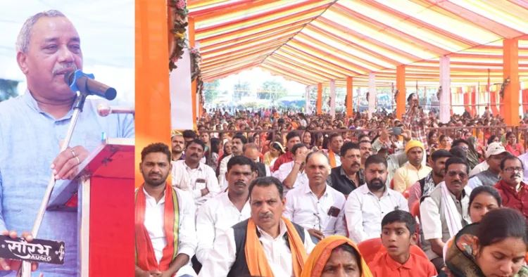 സംഘശതാബ്ദിയുടെ ഭാഗമായി ഛത്തിസ്ഗഡിലെ ബോദ്‌ലയില്‍ സര്‍വസമാജം സംഘടിപ്പിച്ച ഹിന്ദുസമ്മേളനത്തിന്റെ സമാപനപരിപാടിയില്‍ സഹസര്‍കാര്യവാഹ് രാംദത്ത് ചക്രധര്‍ സംസാരിക്കുന്നു