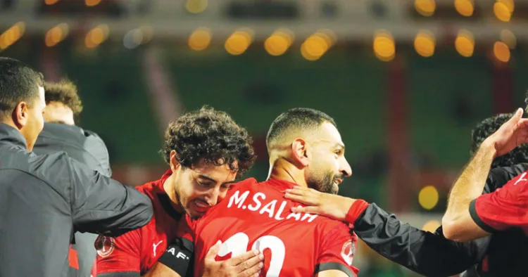 ആഫ്രിക്കന്‍ കപ്പ് ഓഫ് നേഷന്‍സ് പ്രീക്വാര്‍ട്ടറില്‍ ഈജിപ്തിനായി ഗോള്‍ നേടിയ മുഹമ്മദ് സലാ സഹതാരങ്ങള്‍ക്കൊപ്പം ആഹ്ലാദത്തില്‍