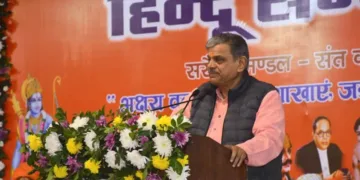 ആര്‍എസ്എസ് ശതാബ്ദിയുടെ ഭാഗമായി സംഘടിപ്പിച്ച
പൗരപ്രമുഖരുടെ സമ്മേളനത്തില്‍ സര്‍കാര്യവാഹ്
ദത്താത്രേയ ഹൊസബാളെ സംസാരിക്കുന്നു