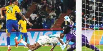 ആഫ്രിക്കന്‍ കപ്പ് ഓഫ് നേഷന്‍സ് ഗ്രൂപ്പ് ഘട്ട പോരാട്ടത്തില്‍ ഐവറി കോസ്റ്റ് ഗബോണിനെതിരെ വിജയഗോള്‍ നേടുന്നു