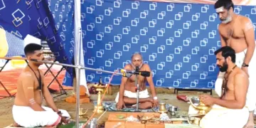 മഹാമാഘ മഹോത്സവത്തിന്റെ ഭാഗമായി ഇന്നലെ രാവിലെ ആറ് മുതല്‍ ചതുര്‍ദശി തിഥിയിലും മൂലംപൂരാടം നക്ഷത്രയോഗത്തിലുമായി ചെറുമുക്ക് വൈദികന്‍ വല്ലഭന്‍ അക്കിത്തിരിപ്പാടിന്റെ ആചാര്യത്വത്തില്‍ നടന്ന വേദശ്രാദ്ധ കര്‍മം