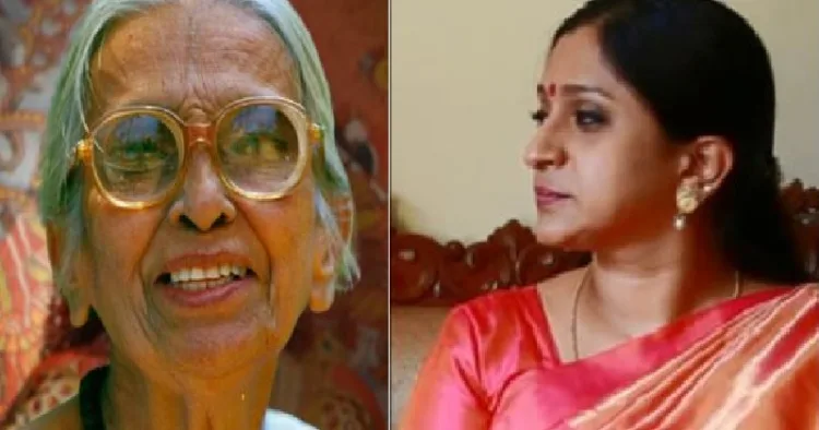 കലാമണ്ഡലം കല്യാണിക്കുട്ടിയമ്മ (ഇടത്ത്) ചെറുമകള്‍ സ്മിത രാജന്‍ (വലത്ത്)