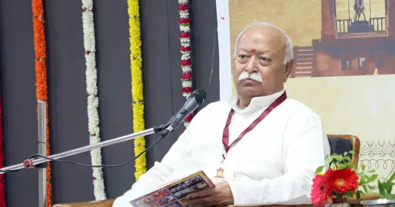 വി ഡി സവർക്കർക്ക് ഭാരതരത്ന നൽകിയാൽ ആ പുരസ്കാരത്തിന്റെ അന്തസ് കൂടുതൽ ഉയരും’; മോഹൻ ഭാഗവത്