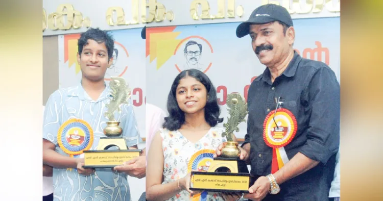 എന്‍.എന്‍. കക്കാട് പുരസ്‌കാരം ഹരികൃഷ്ണന്‍ സി.എസ്, ശ്രീയ എസ് എന്നിവര്‍ക്ക് ശിഹാബുദീന്‍ പൊയ്ത്തുംകടവ് സമ്മാനിക്കുന്നു