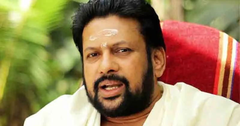 “തന്ത്രി സ്ഥാനത്ത് നിന്ന് ഒഴിവാക്കണം”; ദേവസ്വം ബോർഡിന് കത്ത് നല്കി കണ്ഠരര് രാജീവര്