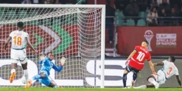 ഐവറി കോസ്റ്റിനെതിരെ മുഹമ്മദ് സലാ ഗോള്‍ നേടുന്നു