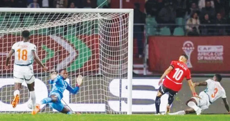 ഐവറി കോസ്റ്റിനെതിരെ മുഹമ്മദ് സലാ ഗോള്‍ നേടുന്നു