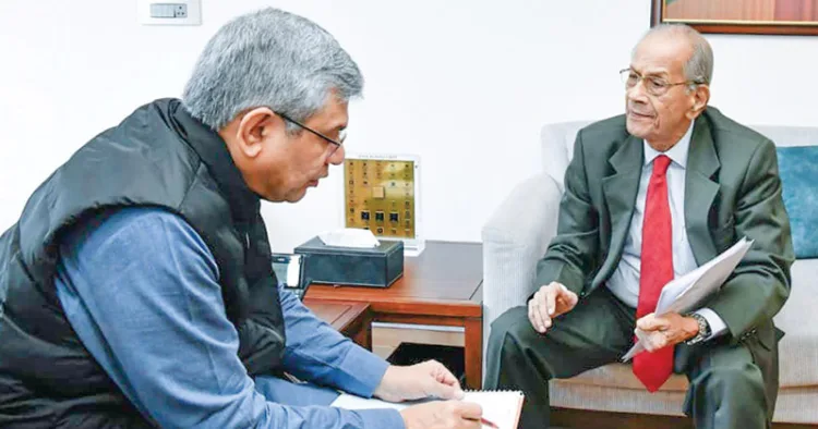 മെട്രോമാന്‍ ഡോ. ഇ. ശ്രീധരന്‍ കേന്ദ്ര റെയില്‍വേ മന്ത്രി അശ്വിനി വൈഷ്ണവുമായി ന്യൂദല്‍ഹിയില്‍ കൂടിക്കാഴ്ച നടത്തിയപ്പോള്‍