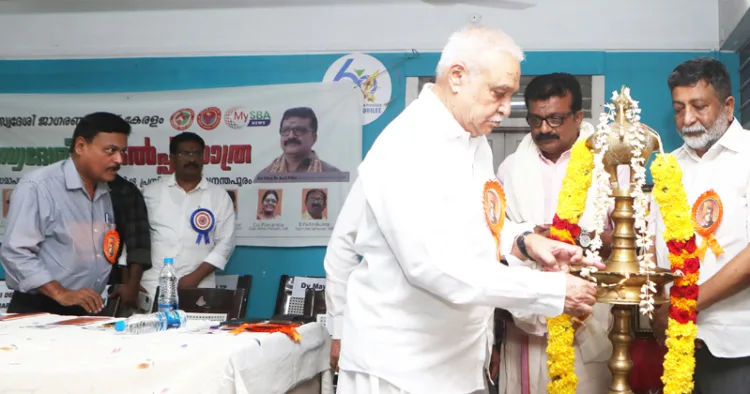 സ്വദേശി ജാഗരണ്‍ മഞ്ച് കേരള ഘടകത്തിന്റെ ആഭിമുഖ്യത്തില്‍ സംഘടിപ്പിച്ച സ്വദേശി സങ്കല്‍പ്പ് യാത്രയുടെ സമാപന സമ്മേളനം സ്വദേശി ജാഗരണ്‍ മഞ്ച് കണ്‍വീനര്‍ സി. എ. സുന്ദരം ഉദ്ഘാടനം ചെയ്യുന്നു