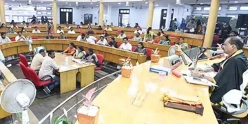 കോര്‍പ്പറേഷന്‍ കൗണ്‍സില്‍ യോഗത്തില്‍ മേയര്‍ വി. വി. രാജേഷ് സംസാരിക്കുന്നു