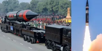 അഗ്നി 3 കുതിച്ചുയരുന്നു (വലത്ത്) അഗ്നി മിസൈലിന്‍റെ പ്രദര്‍ശനം (ഇടത്ത്)