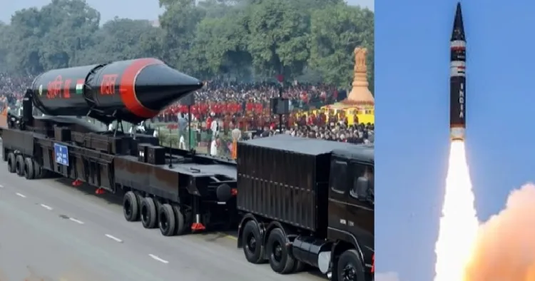 അഗ്നി 3 കുതിച്ചുയരുന്നു (വലത്ത്) അഗ്നി മിസൈലിന്‍റെ പ്രദര്‍ശനം (ഇടത്ത്)