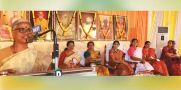 അയിരൂര്‍ ചെറുകോല്‍പ്പുഴ ഹിന്ദുമത പരിഷത്തില്‍ നടന്ന വനിതാ സമ്മേളനം കന്യാകുമാരി വിവേകാനന്ദ കേന്ദ്രം പ്രാന്ത സംഘാടക ബി. രാധാദേവി ഉദ്ഘാടനം ചെയ്യുന്നു