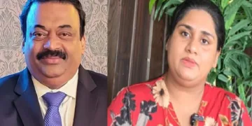 നടി ഡിംപിള്‍ റോസ് (വലത്ത്)