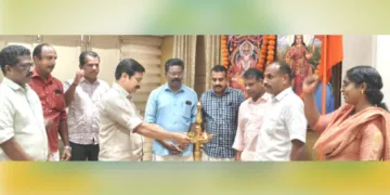 കെഎസ്ടി എംപ്ലോയീസ് സംഘ് സംസ്ഥാന പ്രവര്‍ത്തക സമിതി യോഗം ബിഎംഎസ് സംസ്ഥാന സെക്രട്ടറി കെ.വി. മധുകുമാര്‍ ഉദ്ഘാടനം ചെയ്യുന്നു