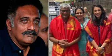 സ്മ‍ൃതി മന്ഥന കുടുംബസമേതം തിരുപ്പതി ബാലാജി ക്ഷേത്രത്തില്‍ (വലത്ത്)