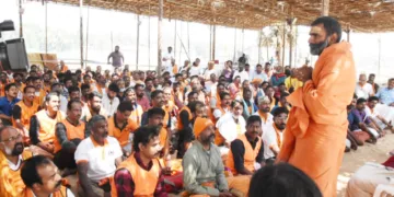 സേവാഭാരതി പ്രവര്‍ത്തകരെ മഹാമണ്ഡലേശ്വര്‍ സ്വാമി ആനന്ദവനം ഭാരതി അഭിസംബോധന ചെയ്യുന്നു