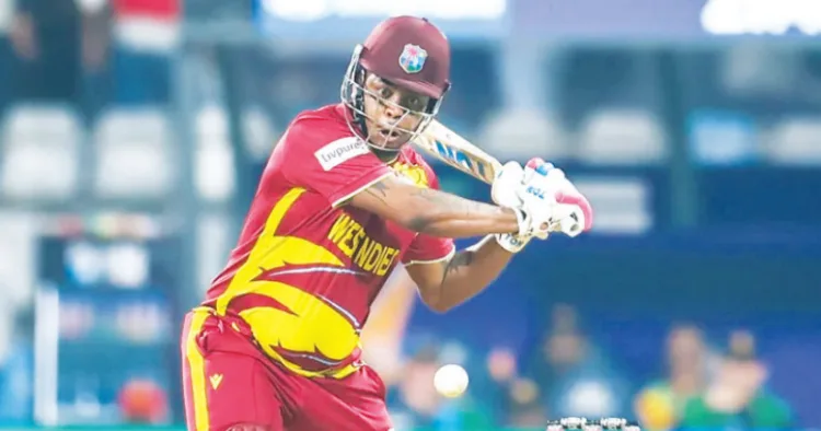 ഷിംറോണ്‍ ഹിറ്റ്മയെറിന്റെ ബാറ്റിങ്‌