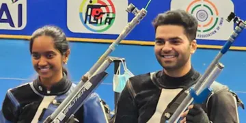 ഇളവേനില്‍ വാളറിവാനും അര്‍ജുന്‍ ബബൂറ്റയും