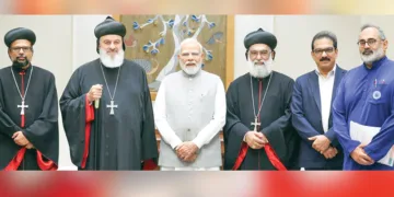 പ്രധാനമന്ത്രി നരേന്ദ്രമോദിയുമായി ആകമാന സുറിയാനി ഓര്‍ത്തഡോക്സ് സഭയുടെ പരമാദ്ധ്യക്ഷന്‍ പരിശുദ്ധ അന്ത്യോഖ്യാ പാത്രിയര്‍ക്കീസ് ഇഗ്നാത്തിയോസ് അപ്രേം ദ്വിതീയന്‍ ബാവ കൂടിക്കാഴ്ച നടത്തിയപ്പോള്‍. ആബൂന്‍ മോര്‍ ബസേലിയോസ് ജോസഫ് ബാവ, യൗസെബിയോസ് കുര്യാക്കോസ് മെത്രാപ്പൊലീത്ത, രാജീവ് ചന്ദ്രശേഖര്‍, സാബു എം. ജേക്കബ് എന്നിവര്‍ സമീപം