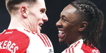 വിക്ടര്‍ ഗ്യോക്കറസും എബെറെച്ചെ എസെയും