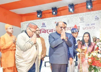 'വിവേക് യാത്ര'ക്ക് കൊല്‍ക്കത്തയില്‍ ബംഗാള്‍ ഗവര്‍ണര്‍ ഡോ. സി.വി. ആനന്ദബോസ് തുടക്കം കുറിച്ചപ്പോള്‍