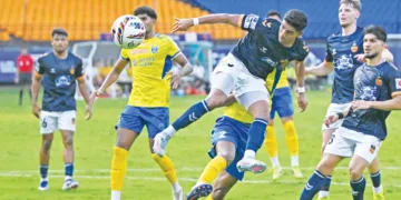 കേരള ബ്ലാസ്‌റ്റേഴ്‌സ്-ഇന്റര്‍ കാശി പോരാട്ടത്തില്‍ നിന്ന്‌