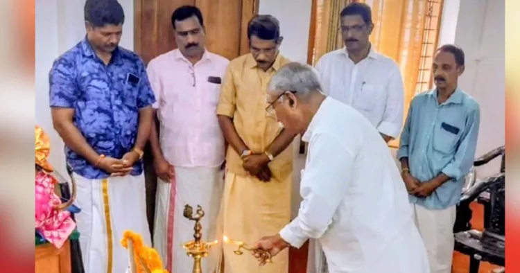 ഭാരതീയ മത്സ്യ പ്രവര്‍ത്തക സംഘം സംസ്ഥാന സമിതി യോഗം കലൂര്‍ പാവക്കുളം ഹിന്ദു സേവാ കേന്ദ്രത്തില്‍ സീമാ ജാഗരണ്‍ മഞ്ച് ദേശീയ സംരക്ഷക് എ. ഗോപാലകൃഷ്ണന്‍ ഉദ്ഘാടനം ചെയ്യുന്നു